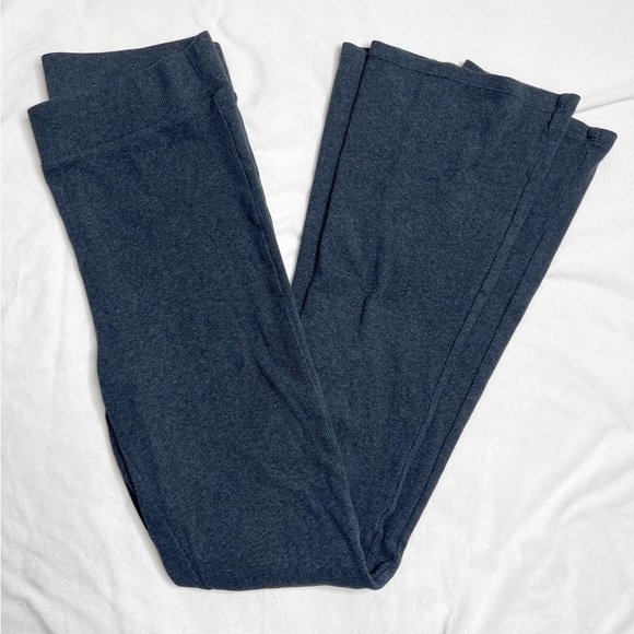 Aerie High Rise Charcoal Grey ribbed Flare Legging - Picture 1 of 5